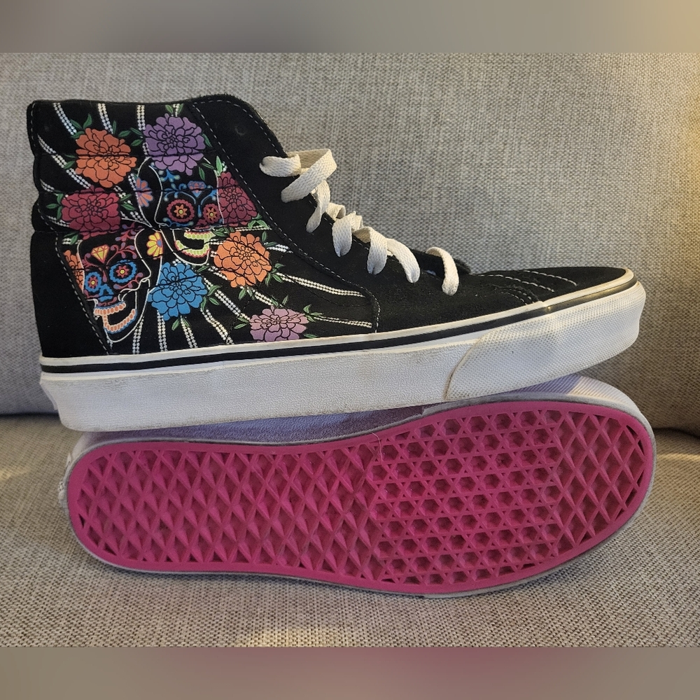 Vans Women's Black High-Top Day Of The Dead Sneakers Glow In the Dark - Picture 2 of 6